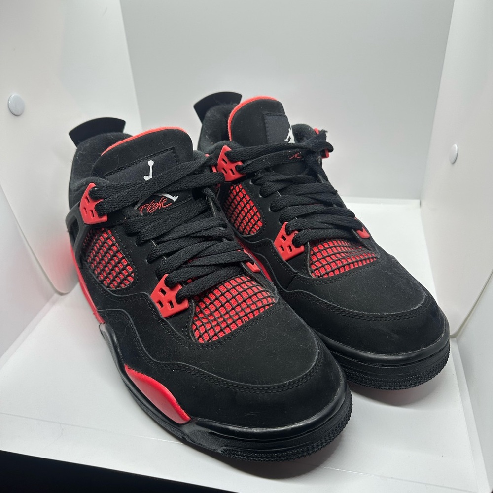 Jordan 4 Retro Red Thunder